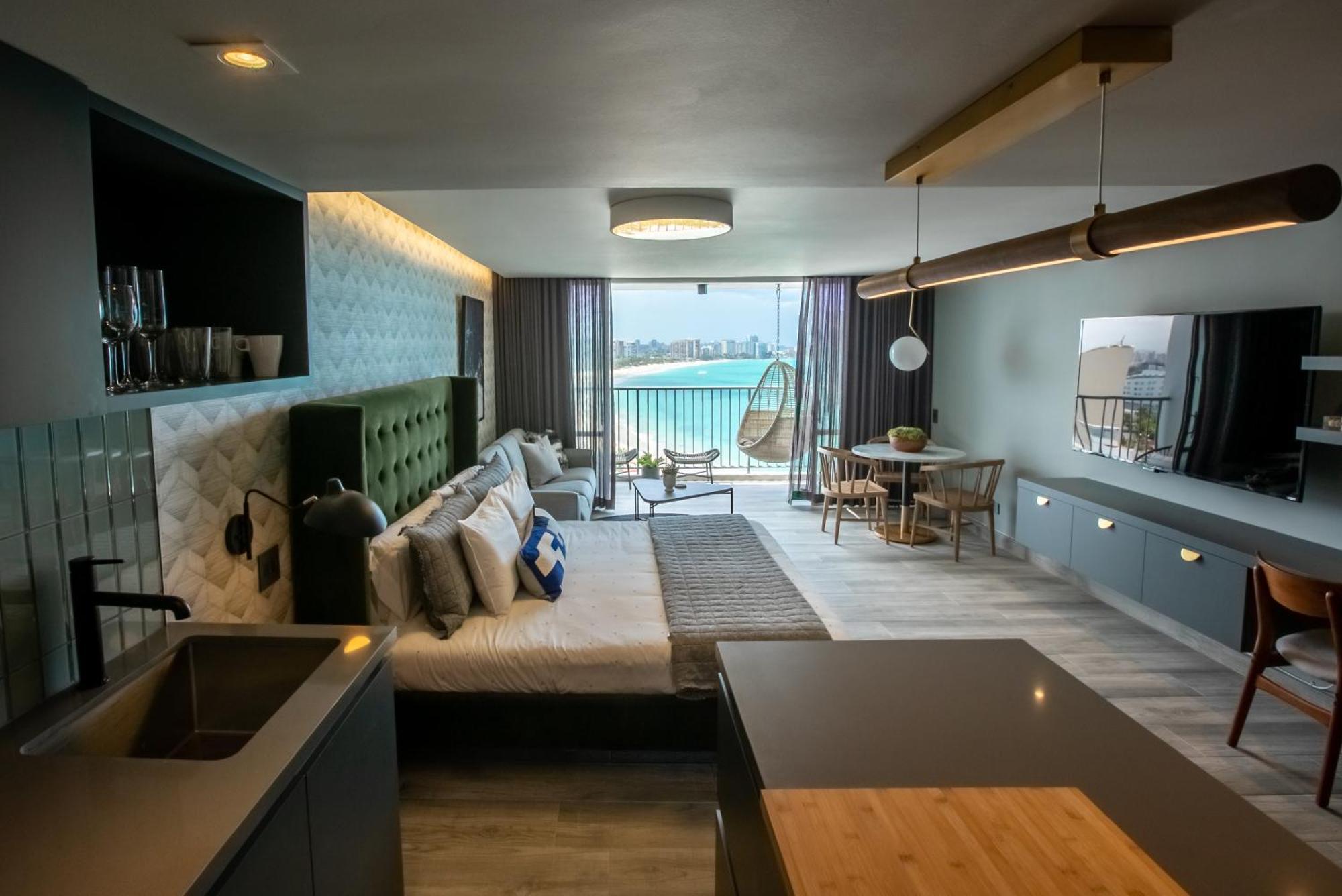 Ocean View Deluxe Suite: Pvt. Beach & Pool San Juan Eksteriør billede